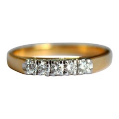 Anillo de oro amarillo macizo de 14k con cinco diamantes