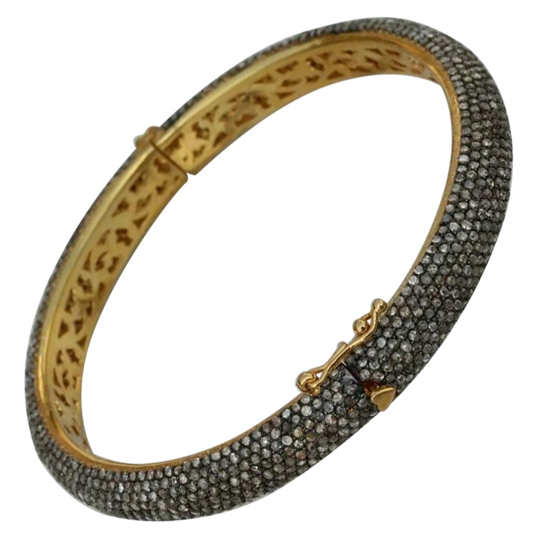 Bracciale etnico con pavé di diamanti in oro 14k e argento 925 in vendita