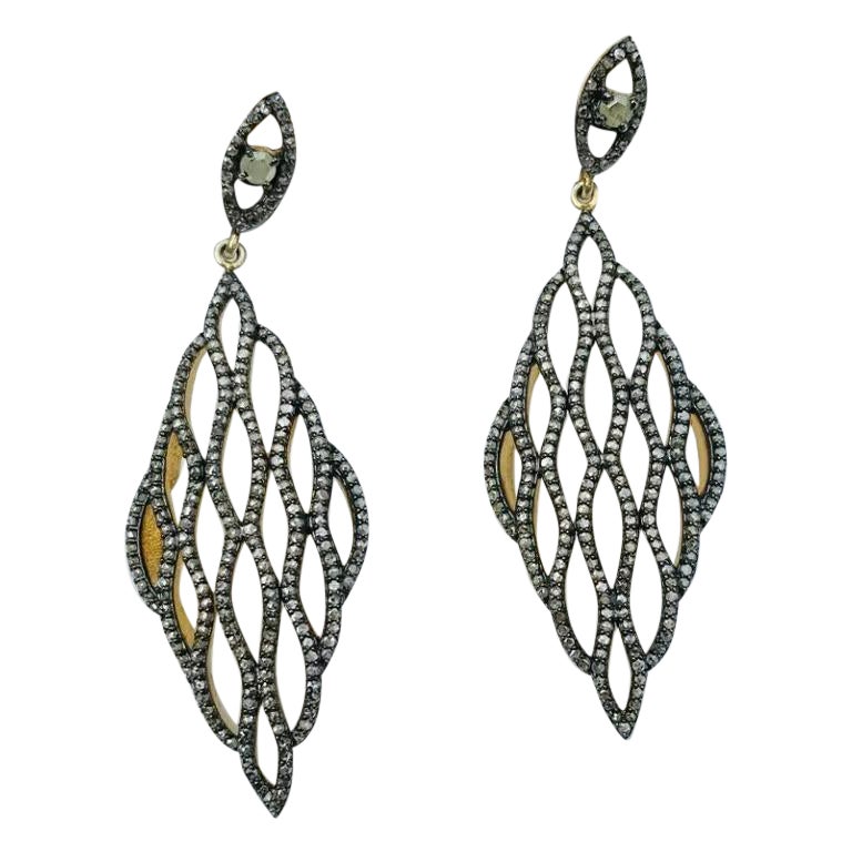 Pendiente moderno de oro de 14 quilates y plata 925 con diamantes pavé
