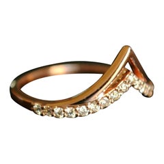Chevron Diamant 14k Gold Stack Ring Double V Band mit doppeltem V-Ring