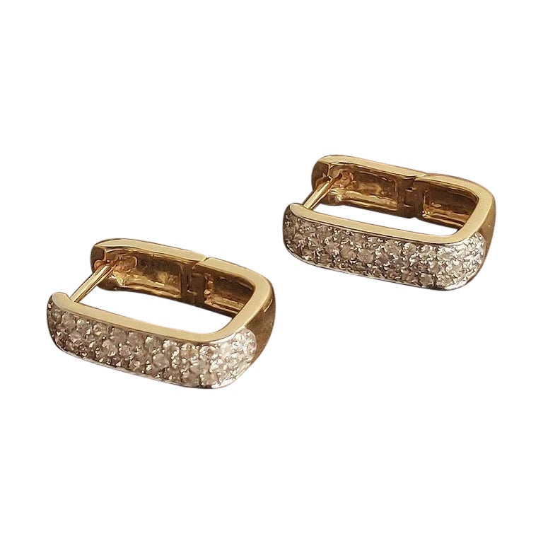 Pendientes de oro macizo de 14 quilates con aros de diamantes Huggie