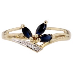 Modern Sapphires Diamond 18 Karat Yellow Gold Ring