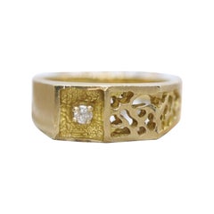 14k Mens Diamond Solitaire ring. Heavy Diamond prong set into gold nugget