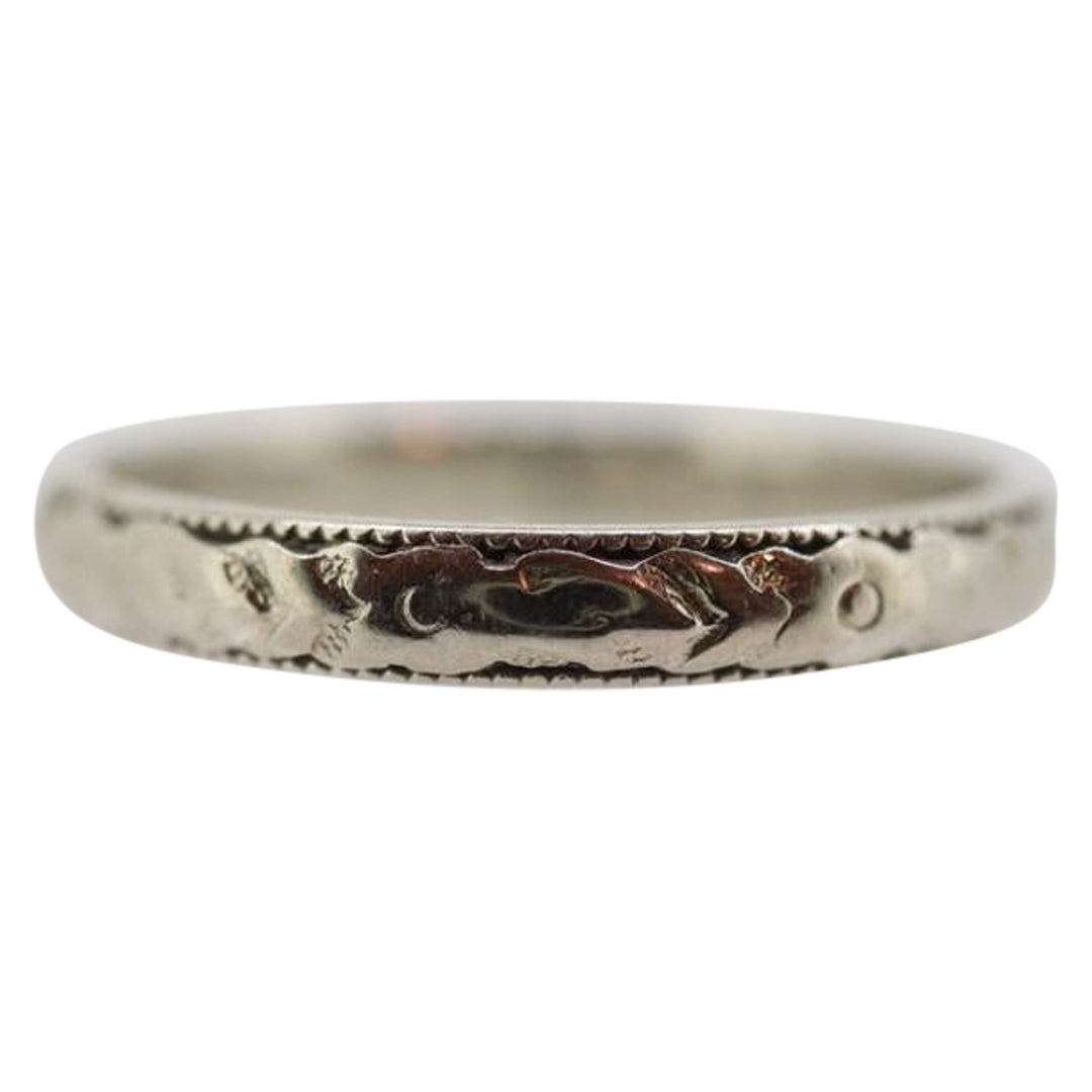JR Wood and Sons 18K Band. 18k White Gold Embossed Flower Blossom Antique 1920s For Sale