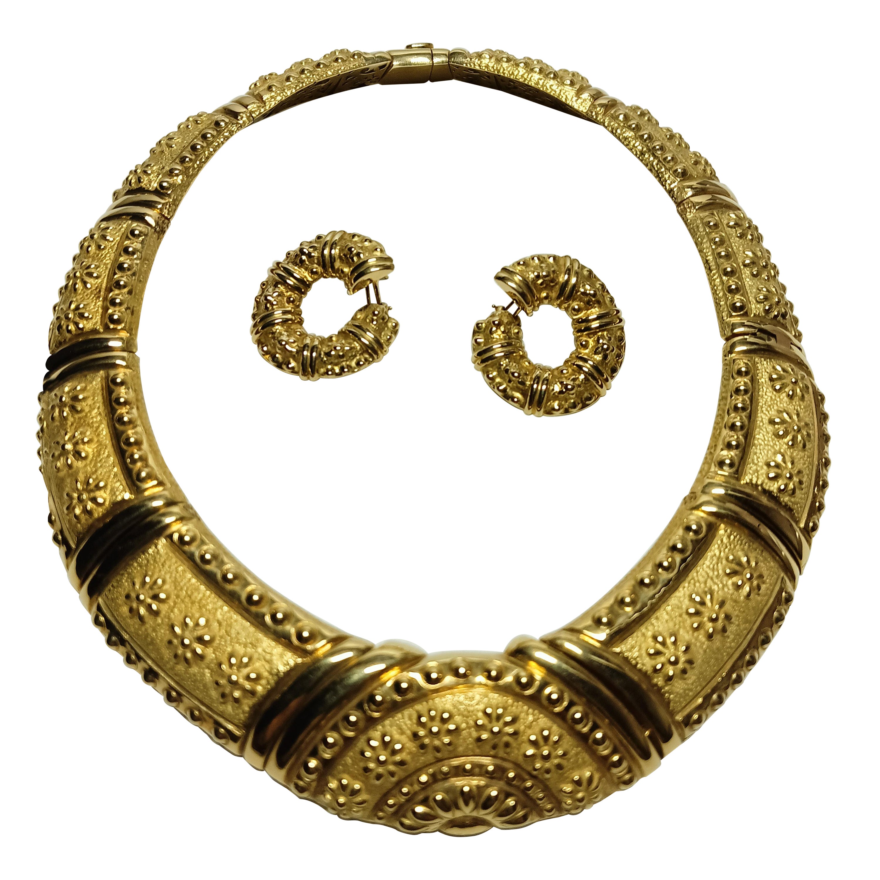  Etruscan Style Necklace and Earrings in 18k Yellow Gold
Necklace Weight   225 grams - Price  42.190  euros
Earrings Weight  20,5 grams - Price  3.845 euros
They can be sold separately
Irama Pradera is a dynamic and outgoing designer from Spain that