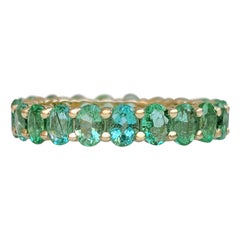 NO RESERVE!  3.93 cttw Natural Emeralds Eternity Band - 14k Yellow Gold