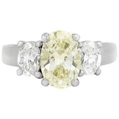 2.07 Carats Fancy Light Yellow Diamond platinum Ring 5