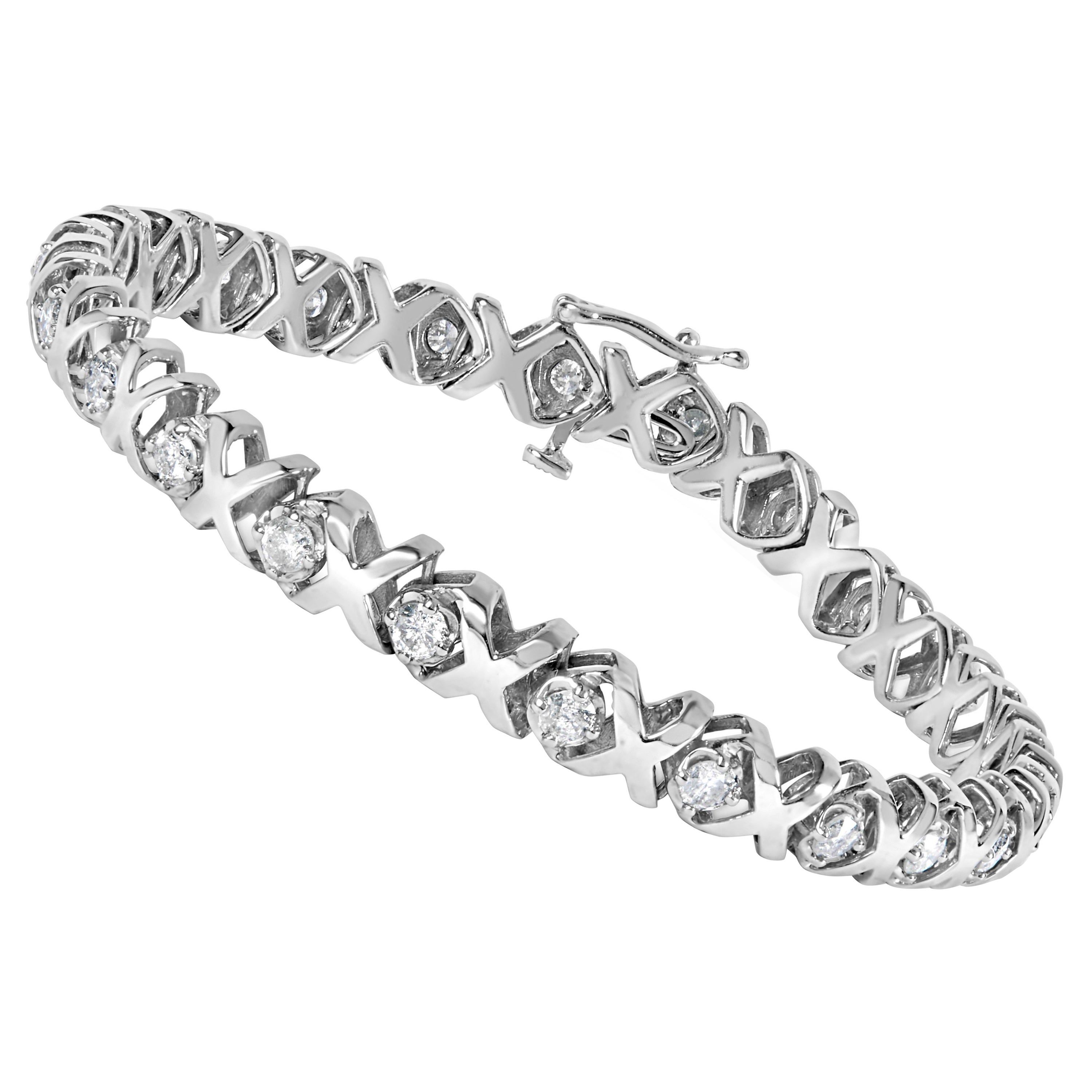 10k White Gold 2.00 Cttw Round-Cut Diamond "XOXO" Link 7" Bracelet