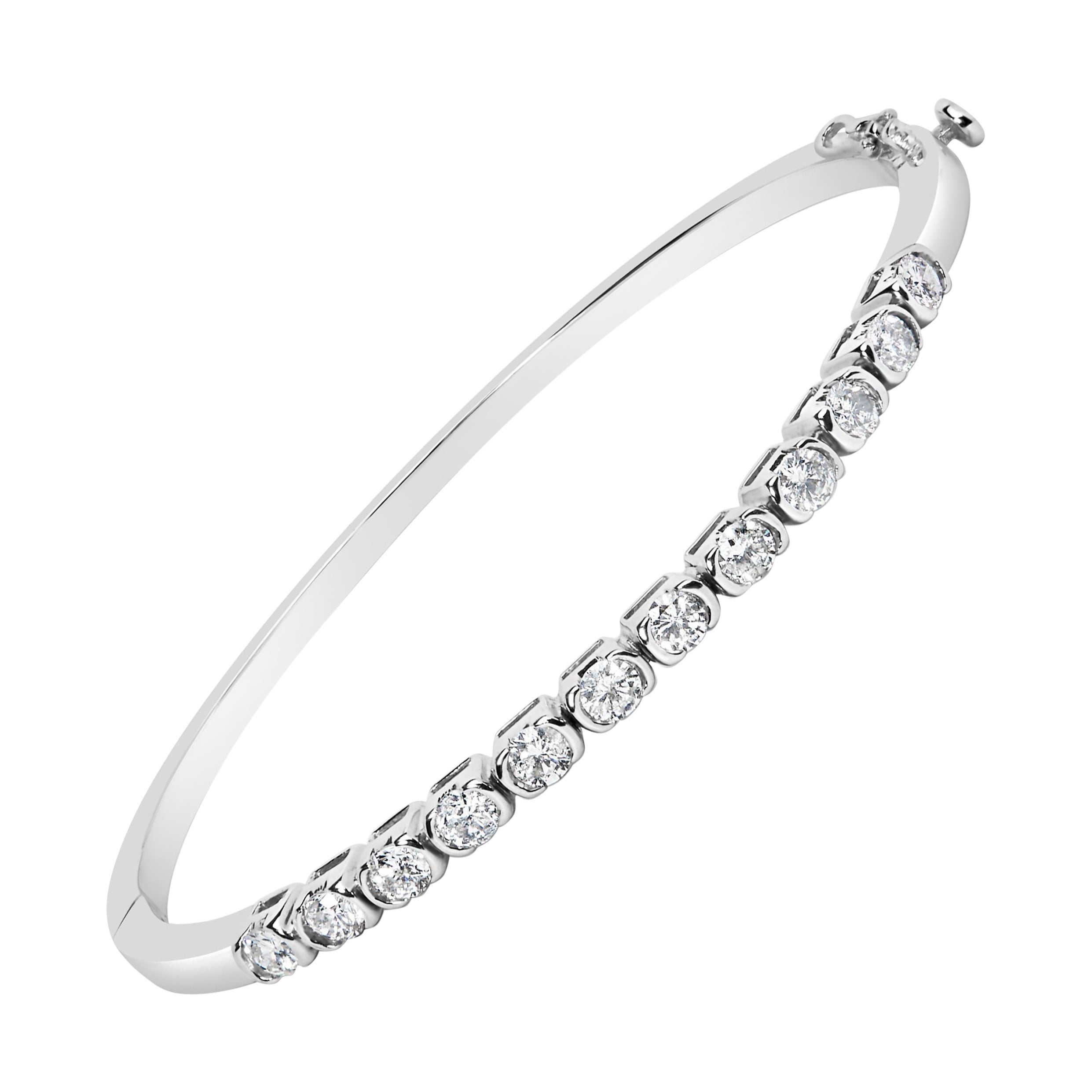Bracciale con cluster floreale di diamanti in oro bianco 14K da 1 7/8 cttw