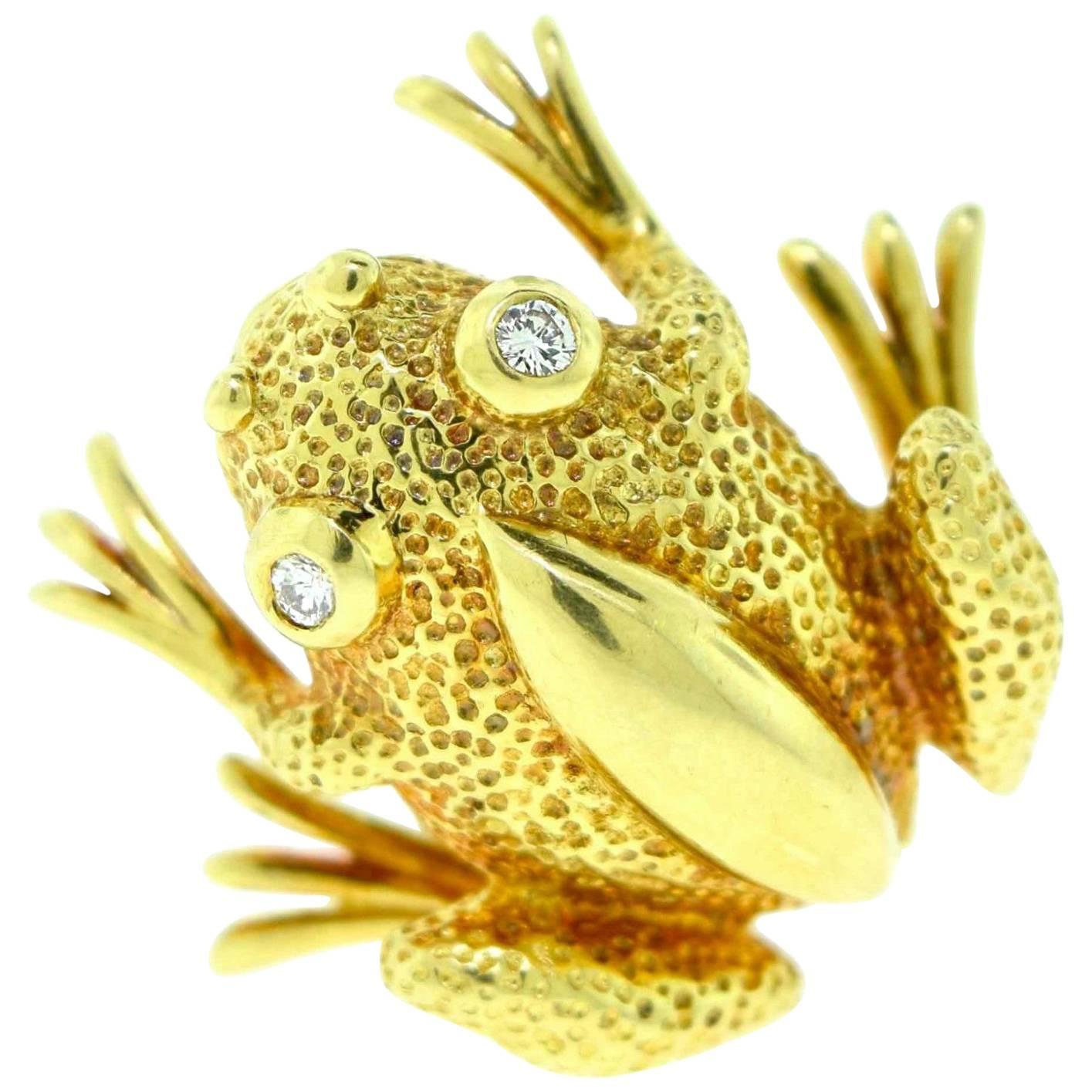 Tiffany & Co. Yellow Gold Frog Pin with Diamond Eyes For Sale