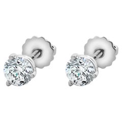 14 Karat Weißgold Ohrstecker mit rundem Diamanten im Brillantschliff