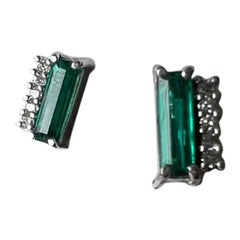 Certified 0.95 Carat Colombian Emerald & Diamond Stud Earrings