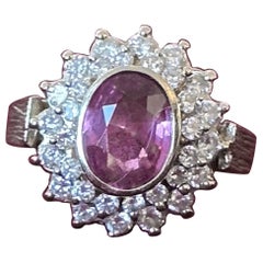 Ring aus 18 Karat Weißgold mit 3,00 Karat rosa Saphir und 0,75 Karat natürlichem Diamant