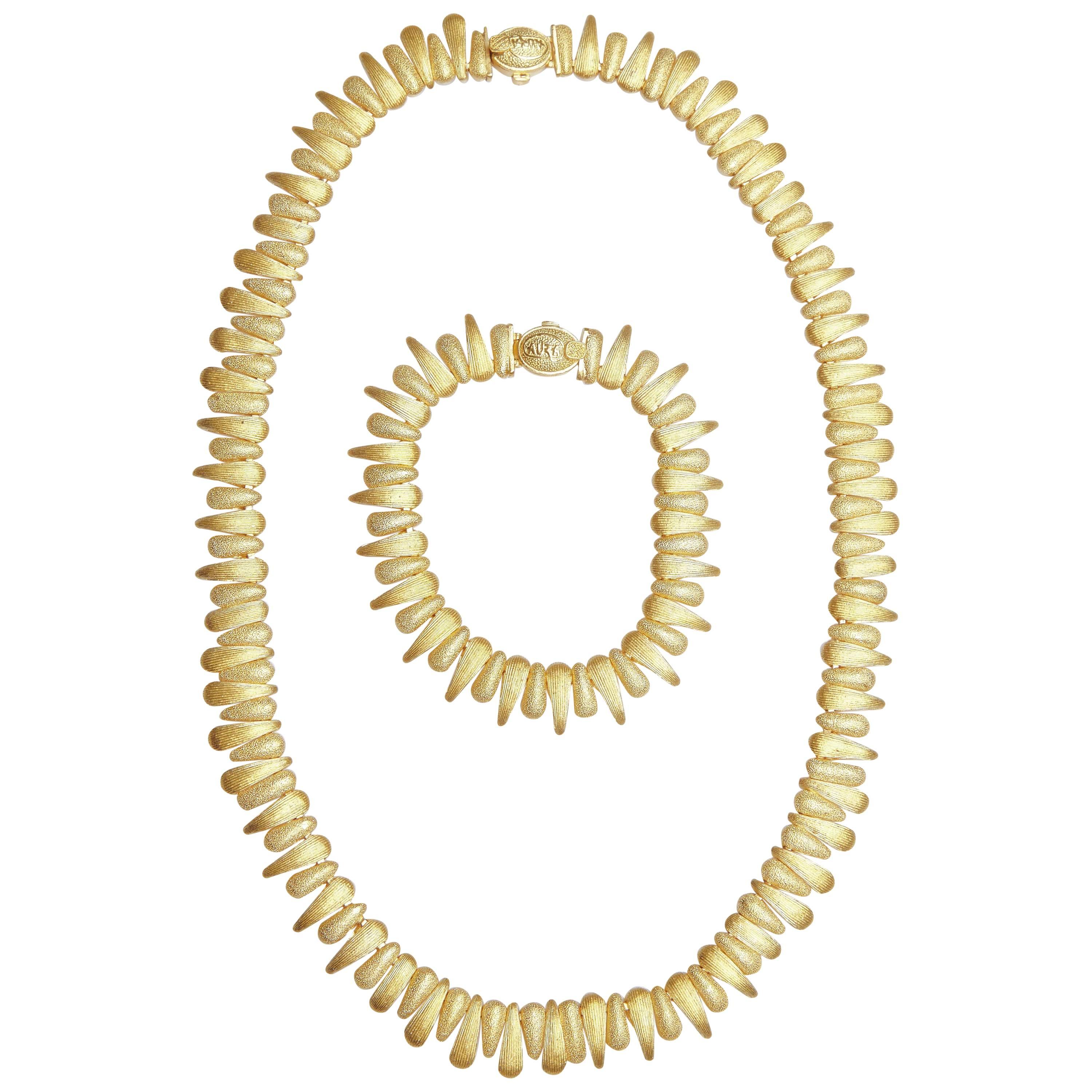 24 Karat Gold Necklace and Matching Bracelet For Sale