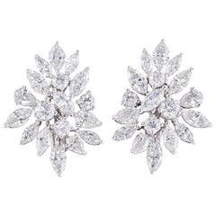 Boucles d'oreilles grappe classiques de diamants