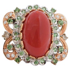 Coral, Tsavorita, Diamantes, Anillo de Oro Rosa de 14 Kilates.