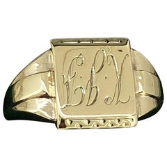Ein Art-Deco 9K Gelbgold graviert Signet Herrenring. Englische Hallmarks, um 1930