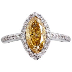 Bague en or blanc 14K avec certificat IGI 1.77 CTW Marquise Fancy Vivid Yellow