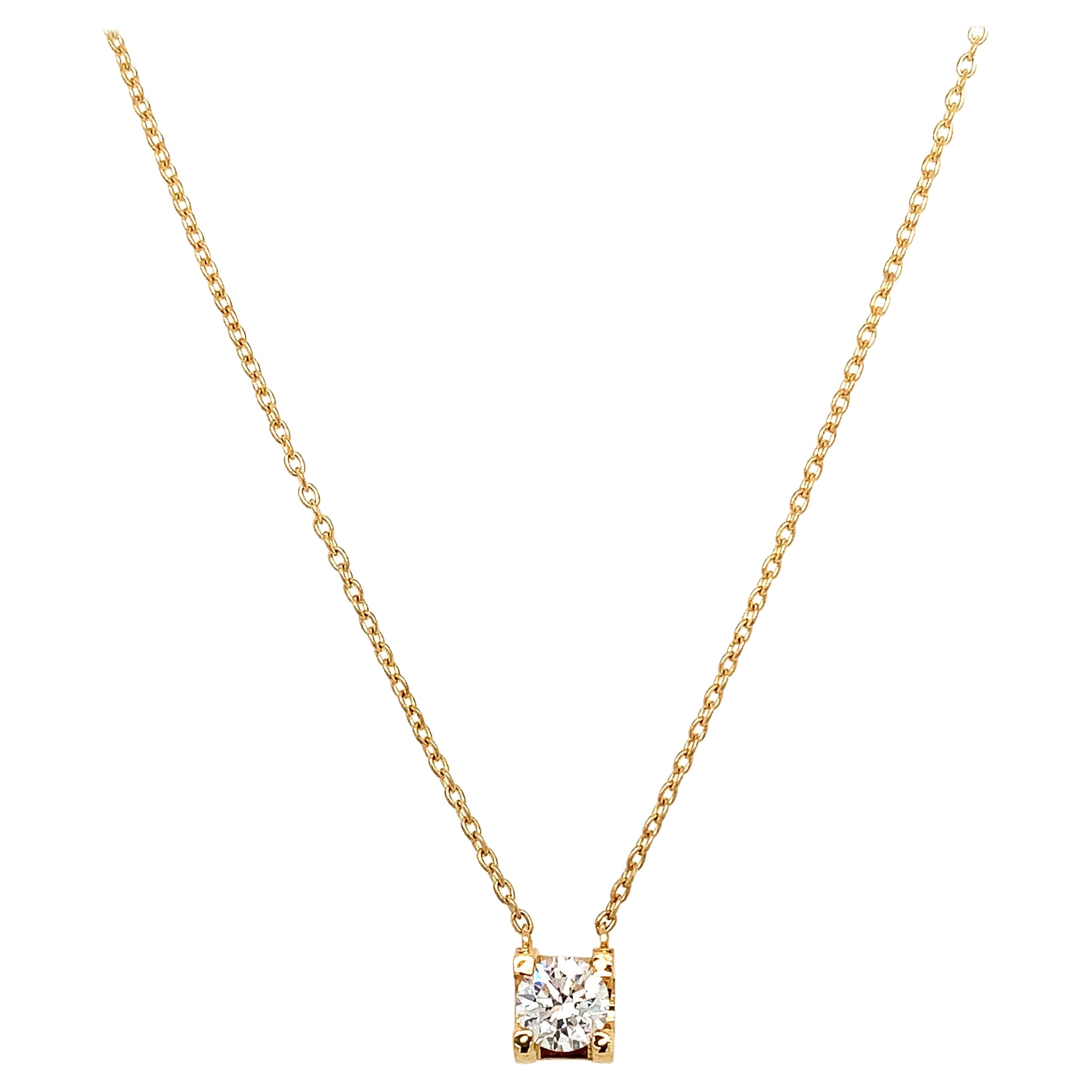 Round diamond solitaire GIA certified pendant necklace 18k yellow gold