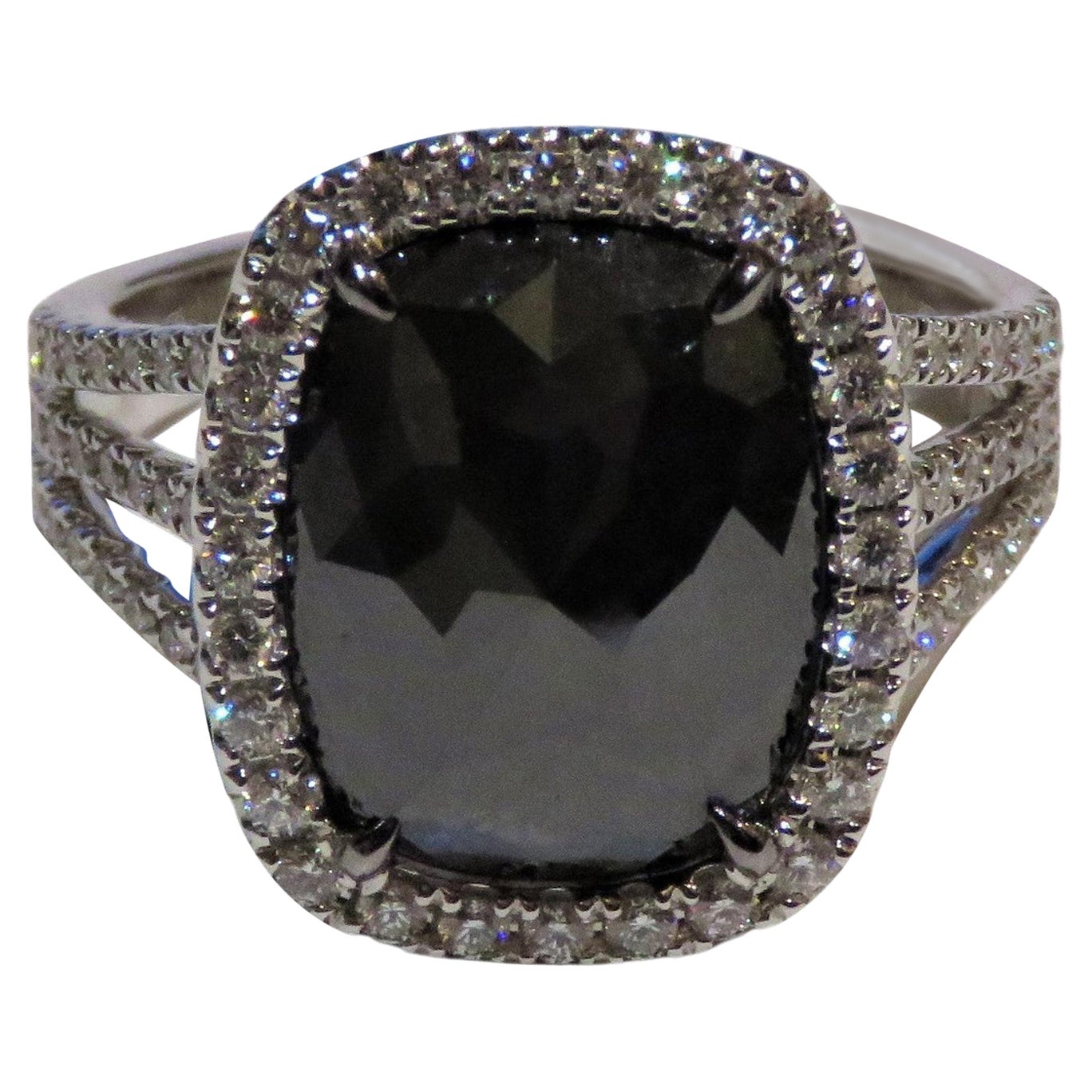 NWT $18, 000 Oro Blanco 18KT Raro Grande 5CT Facetado Magnífico Anillo de Diamante Negro