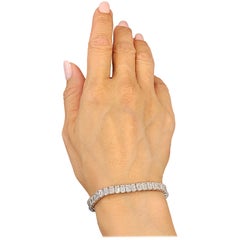 Bracelet de tennis avec diamant taille émeraude de 15.77 ct