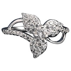 Grazioso anello di moissanite a forma di fiore, regalo di nozze in argento 925 per lei.