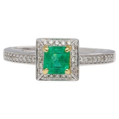 0,61 Karat Smaragd & Diamant Quadratischer Form Ring aus 14K Weißgold Größe 6,5
