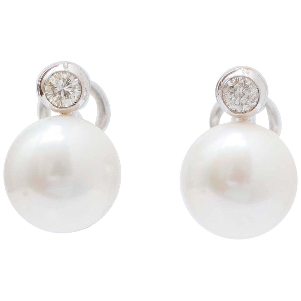 13.5 Mm Pearls, ct.0, 61 diamonds, white Gold Earrings