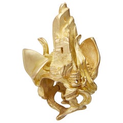 Ring made entirely of 18kt yellow gold.