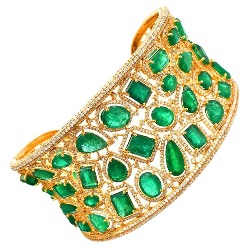 MEGHNA JEWELS Mix-Shape 45.46 carat Emerald 10.41 Diamond 18K Gold Bracelet Cuff For Sale