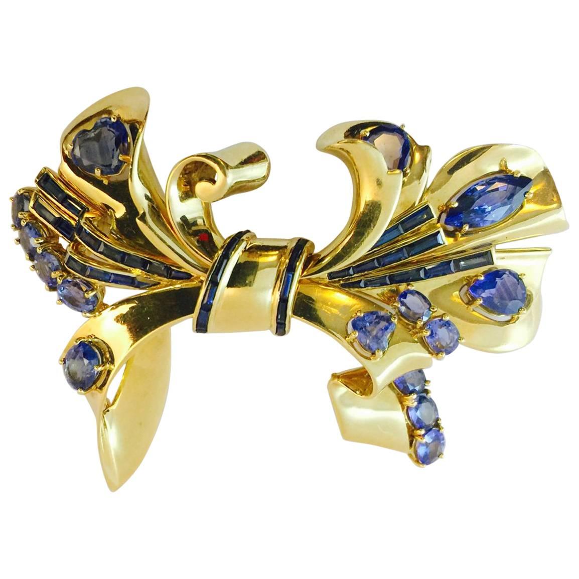 Alessandro Sabbadini Stunning Sapphire Gold Brooch For Sale