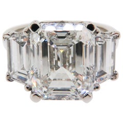 GIA Certified 5.47 carats Emerald Cut Diamond and Trapezoids Platinum Ring