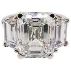 Platinum Emerald cut Diamond Ring with trapezoid sides 3