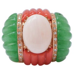 Bague en or rose 14 carats, corail rouge, jade, diamants