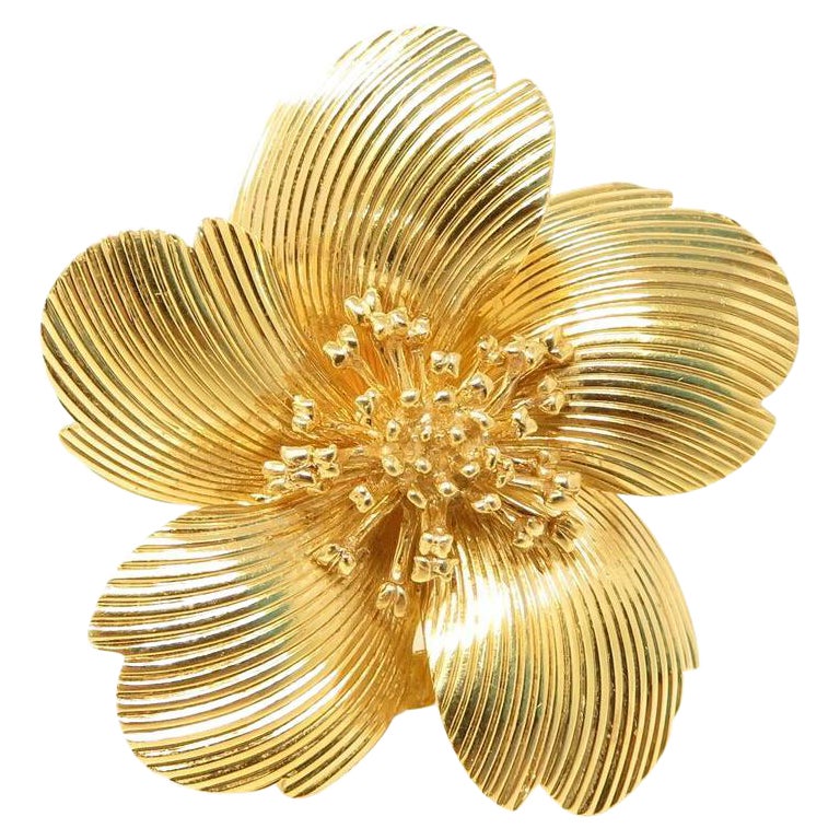 Elegant Tiffany & Co. 14k Yellow Gold Floral Brooch