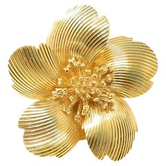 Elegant Tiffany & Co. 14k Yellow Gold Floral Brooch