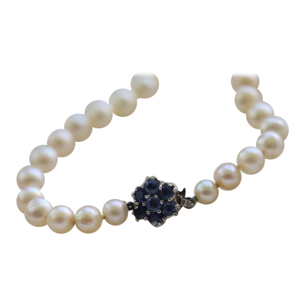 14k Sapphire Graduated Pearl Choker one thread necklace. Large Pearl Necklace. For Sale