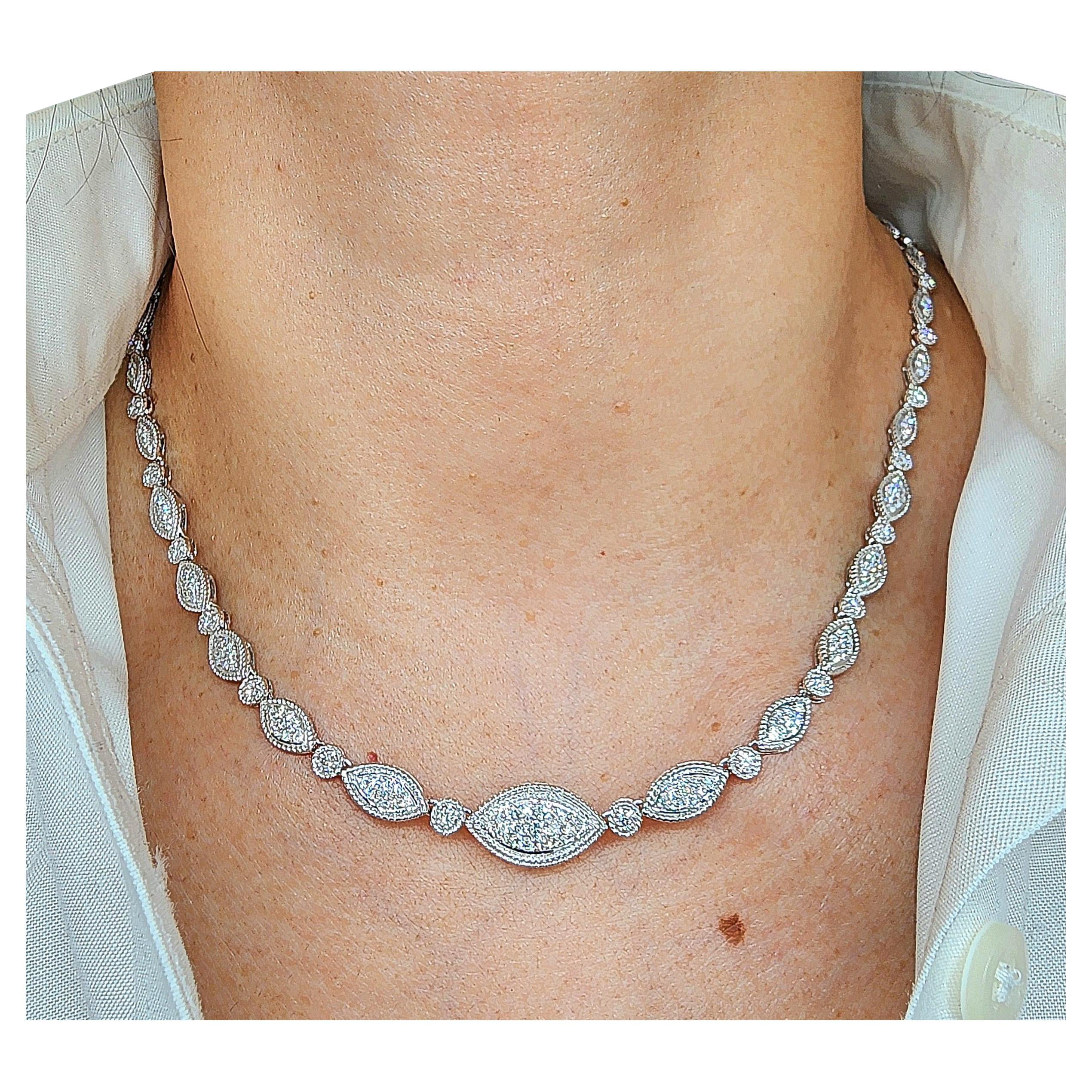 Collar de diamantes de 3,07 ct