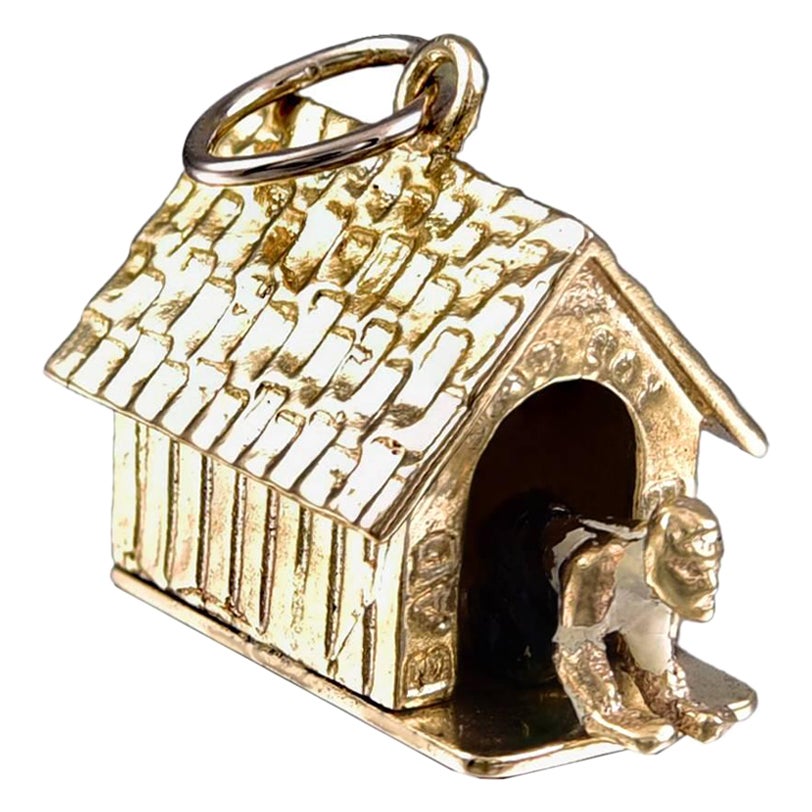 Bad Boy in Dog House - Breloque mécanique en or représentant un garçon en chien