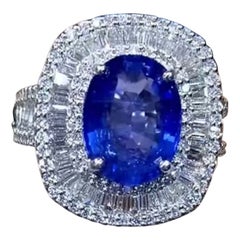 AIG Certified 7.00 Ct Natural Ceylon Sapphire  2.30 Ct Diamonds 18K Gold Ring