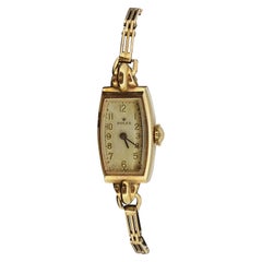 Art-Deco 9K Rose Gold Rolex Tonneau Case Manual 15 Rubis Ladies' Wristwatch