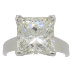 Anello solitario con diamante taglio principessa certificato AGS da 3,82 carati