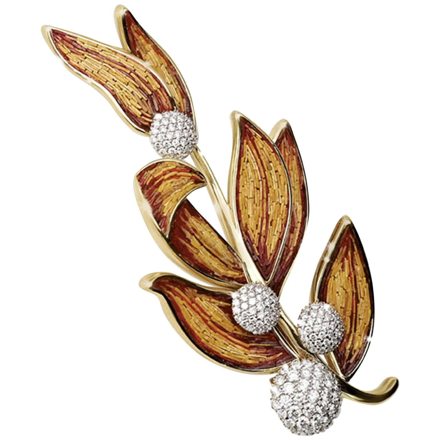 Stylish Brooch White Diamond and  Yellow Gold Hand Decorated with NanoMosaic For Sale