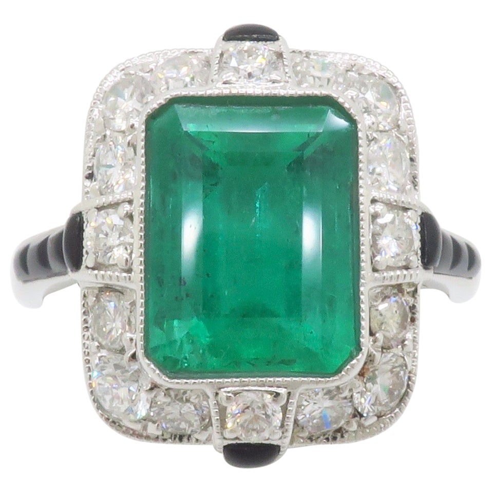 Anillo de Esmeralda Natural y Diamantes en Oro Blanco de 18k