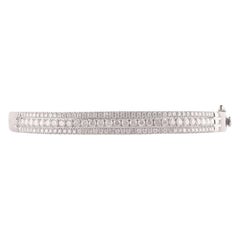 TJD 2.0 Carat Brilliant Cut Diamond 14 Karat White Gold Three Row Classic Bangle (Bracelet classique à trois rangs en or blanc)