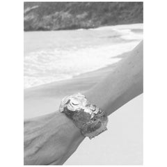 Brazalete de concha de cascabel de plata de ley Jennifer Liang