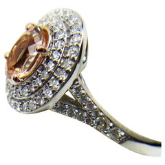 Morganite Diamond engagement ring 18 Karat gold