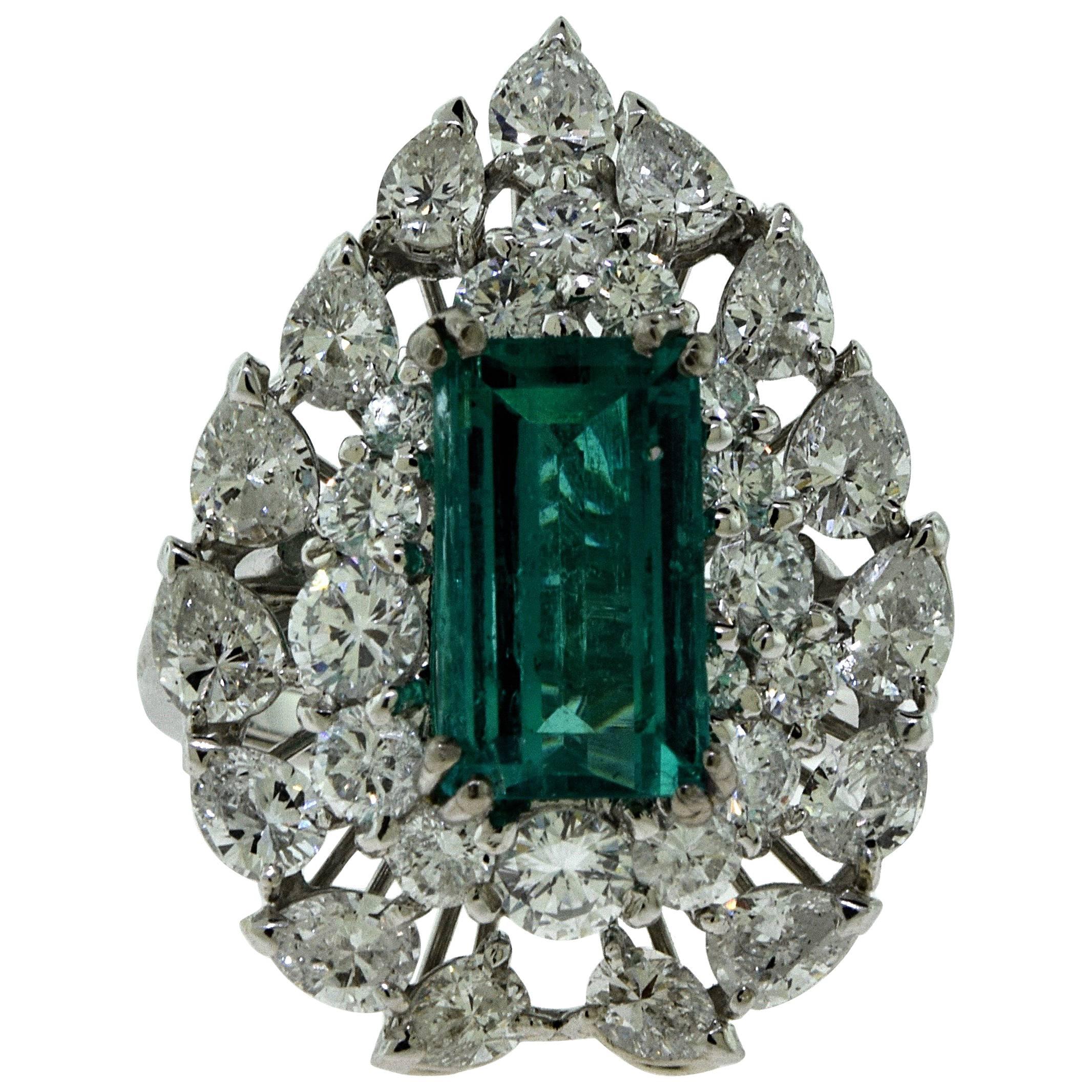 Large Insignificant Colombian Emerald and Diamond Ring with AGL Certificate For Sale