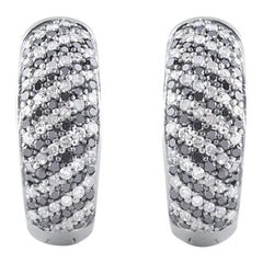 TJD 0.50 Quilates Negro tratado & Diamante Blanco Oro 14KT Huggie Hoop Earrings