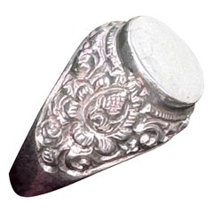 Bague en argent repoussé asiatique faite à la main